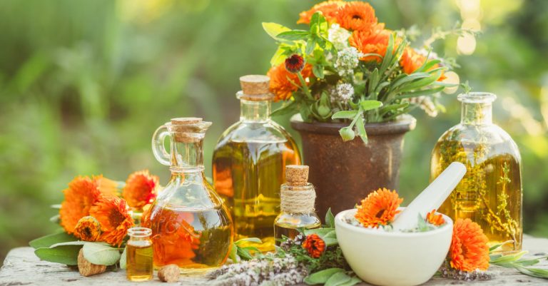 Huiles essentielles : Voici 4 utilisations insoupçonnées et efficaces pour prendre soin de votre jardin