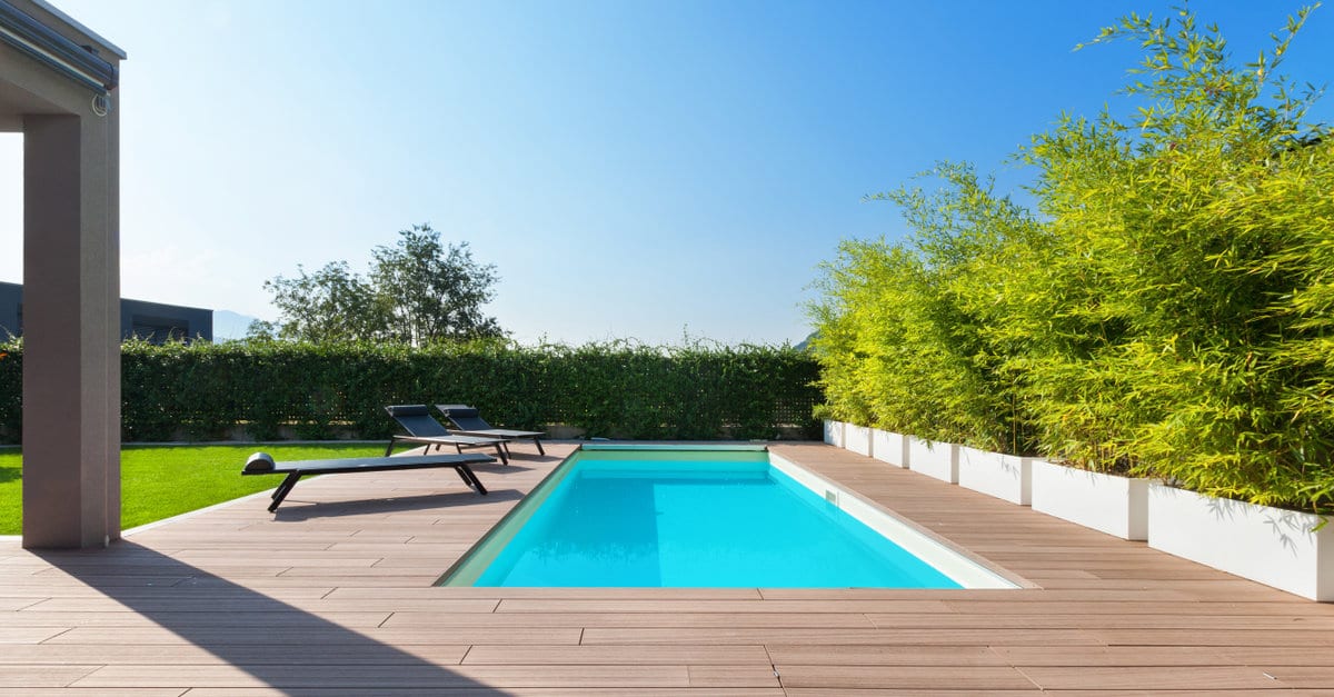Bien préparer sa piscine avant de la mettre en eau pour l’été : les 7 astuces indispensables