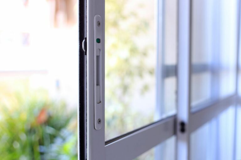 nettoyer rails d’une porte coulissante